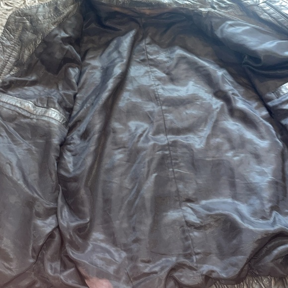 Vintage black leather jacket size medium - Picture 8 of 14
